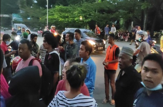 Puluhan OTK sempat menyerang korban, namun warga dan orang tua korban berhaskl menangkap satu diantaranya