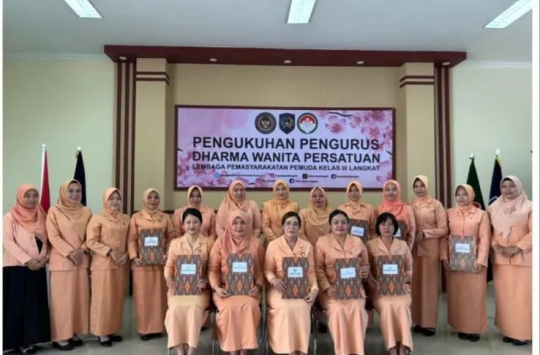Ketua Umum beserta jajaran pengurus  DPW  Lapas Pemuda Langkat, foto bersama usa acara pengukuhan pada Sabtu 21 Juni 2025. (Foto: Humas lapadalangkat)