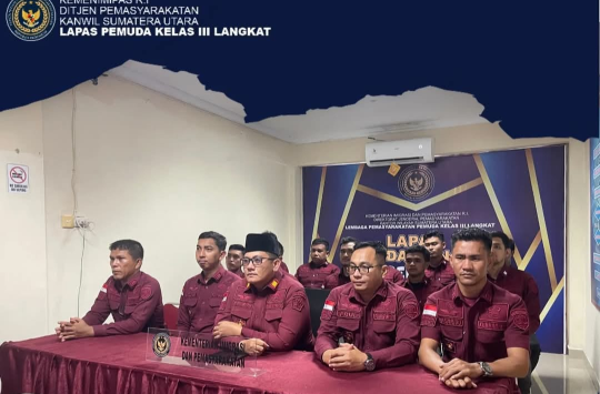 Kalapas Pemuda Langkat, Raymon Andika Girsang beserta jajarannya mengikuti acara Halal Bihalal secara Virtual yang dilaksanakan Kanwil Ditjenpas Sumut (foto: Humas Lapada)