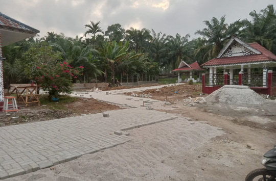 Proyek yang dikerjakan di makam Raja Tanah Jawa