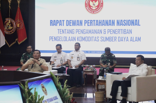 Menhan Sjafrie Sjamsoeddin selaku ketua DPN pimpin rapat perbaikan tata kelola industri pertambangan timah nasional