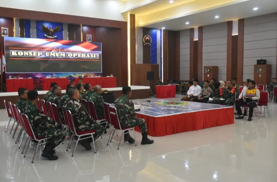Acara penutupan latihan Posko I “Dharma Giri 25” Tahun Anggaran 2025, di Gedung Jenderal A. Yani Makorem 071/WK (foto; PendamIV/Dip)