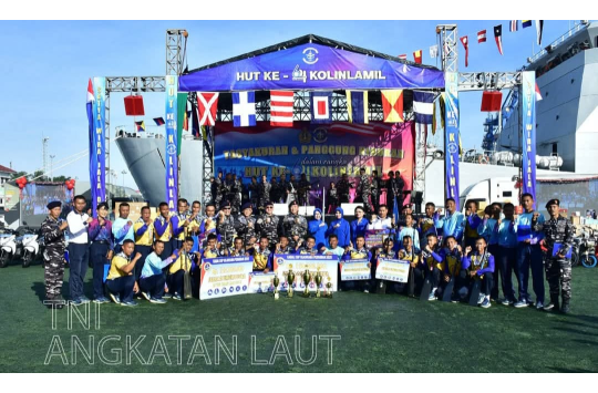 Acara Hari Ulang Tahun ke-64, Komando Lintas Laut Militer .(Foto Dispen AL)