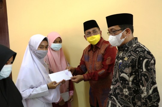 Terima bantuan