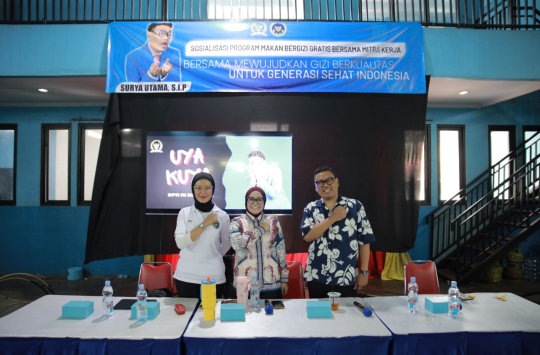 sosialisasi program MBG di Jakarta ini dihadiri oleh Anggota Komisi IX DPR RI, Surya Utama, Anggota DPRD Prov DKI, Astrid Margareta, Tenaga Ahli Direktorat Promosi Badan Gizi Nasional, Anyelir Puspa Kemala.