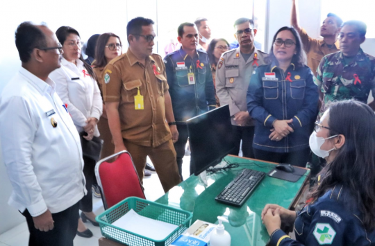 Wakil Bupati Simalungun meresmikan klinik pelayanan bagi penderita HIV/AIDS