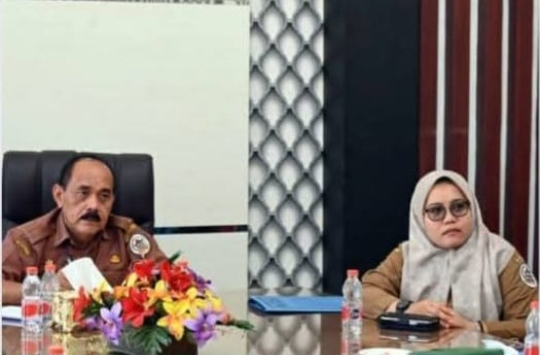 Plt. Asisten Perekonomian dan Pembangunan Setdakab Tapteng, Drs. Hikmal Batubara, mengikuti Rakor Pengendalian Inflasi Daerah Tahun 2025 yang digelar secara virtual