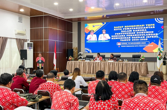 Rakor Tim Koordinasi Penanggulangan Kemiskinan (TKPK) Kota Pematangsiantar (foto; Diskominfo/ Kabarnas.id)