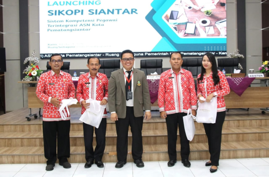 Acara Pembukaan Liga Sepak Bola Usia Dini dalam rangka memperebutkan Piala Wali Kota Pematangsiantar Tahun 2025.