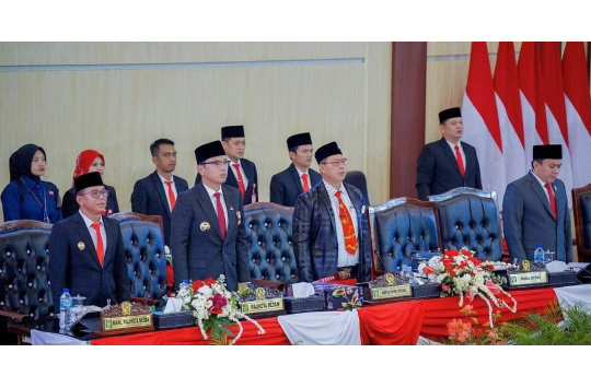 Wali Kota Medan, Rico Tri Putra Bayu Waas bersama Wakil Wali Kota H. Zakiyuddin Harahap menghadiri Rapat Paripurna DPRD Kota Medan dalam rangka mendengarkan pidato kenegaraan Presiden RI menyambut HUT ke-80 RI.