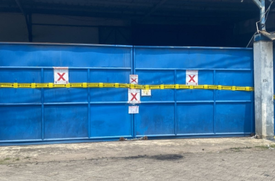 Pemkot Surabaya telah menyegel gudang Sentosa seal