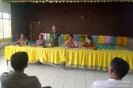 Penguatan Siskamling di Dolok Panribuan: Kolaborasi TNI, Pemerintah, dan Warga untuk Keamanan Lingkungan