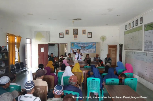 Penyaluran BLT DD untuk 44 KPM di Nagori Bosar, Kecamatan Panombeian Panei (foto; Pendim0207/Sml)