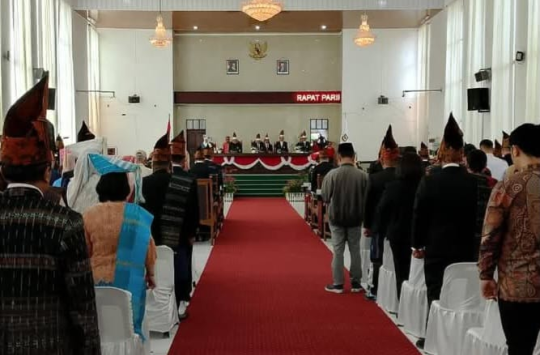 DPRD Kota Pematangsiantar menggelar sidang paripurna istimewa HUT ke-154 Kota Pematangsiantar,  di ruang Harungguan, Kamis, 24 April 2025.