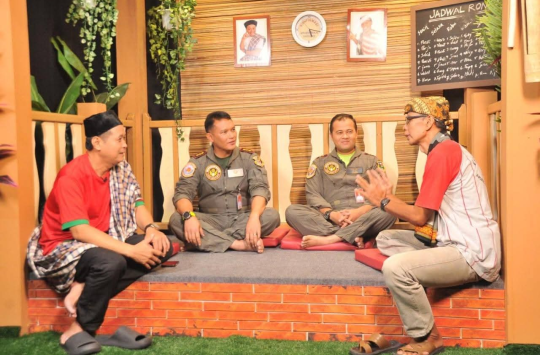 Kolonel Pnb Frando L.H. Marpaung, M.P.M.D.S. dan  Letkol Pnb Ferdian Habibi, saat di TVRI Yogyakarta,  Rabu 25 Juni 2025. (Foto : Dispen AU).