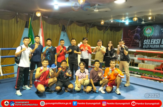 Para atlet tinju amatir gunungsitoli yang mengikuti PELATDA POPNAS 2025 (foto: Diskominfo Gunungsitoli)