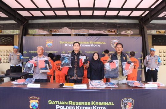 Polisi Tangkap Empat Perempuan Komplotan Pencurian Lintas Provinsi di Kota Kediri (Foto: Ist)