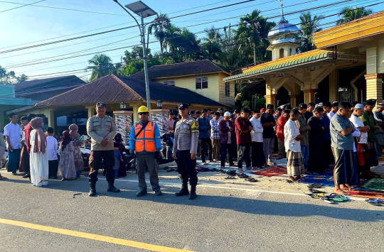 Polres Tapanuli Tengah Amankan Sholat Idulfitri 1447 H, Jamaah Beribadah Tenang dan Khusyuk
