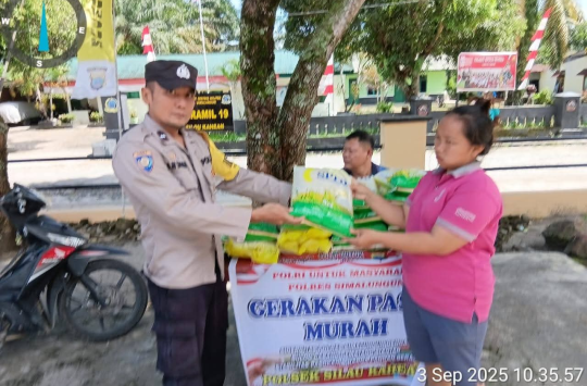 Gerakan Pasar Murah di Mako Polsek Silau Kahean (Foto: Humas Polres Simalungun)