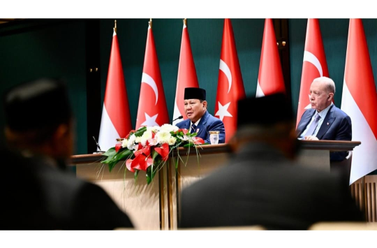 Presiden Prabowo dan Recep Tayyip Erdogan, Saat memberikan keterangan pers di Istana Kepresidenan Turki (foto BPMI setpres)