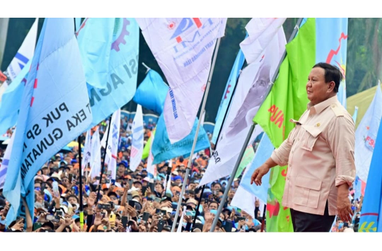 Presiden, Prabowo Subianto hadir dalam peringatan Hari Buruh Internasional di kawasan Monas, Kamis 01 Mei 2025. (Foto: BPMI Setpres)