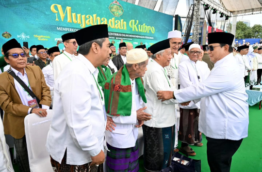 Presiden Prabowo Tegaskan NU Pilar Persatuan Bangsa saat Hadiri Mujahadah Kubro Satu Abad di Malang