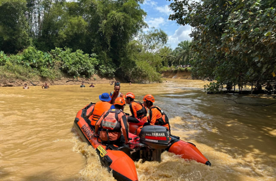 Pria Hanyut di Sungai Batang Bangko Mandailing Natal Ditemukan Meninggal Setelah 3 Hari Dicari SAR