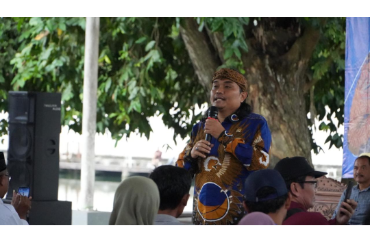 berbagai daerah. Pada Senin, 17 Maret 2025, Komisi IX DPR RI bersama Badan Gizi Nasional (BGN) menggelar sosialisasi program ini di Desa Sawo, Tulungagung.