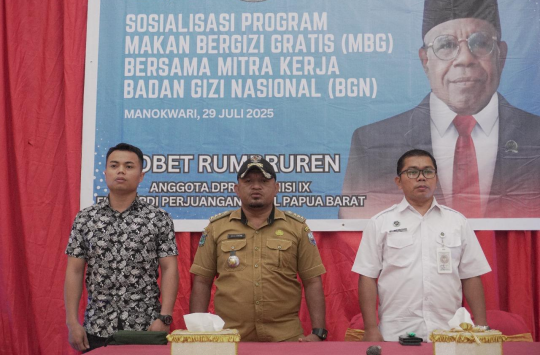 DPR RI bersama mitra kerja Badan Gizi Nasional (BGN) menggelar sosialisasi program Makan Bergizi Gratis (MBG) di Manokwari pada, 29 Juli 2025.