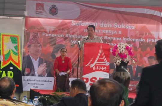Punguan Simbolon Dohot Boruna Indonesia (PSBI) Wilayah Pematangsiantar saat melaksanakan rapat kerja wilayah, Sabtu, 27 September 2025, bertempat di Rumah Makan Bolon, Jl. Farel Pasaribu, Pematangsiantar.