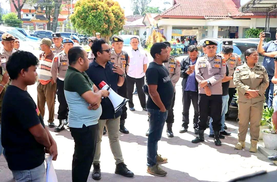 Rakyat Karo Turun ke Jalan! Dukung Polisi, Desak Berantas Narkoba dan Judi Sampai Tuntas
