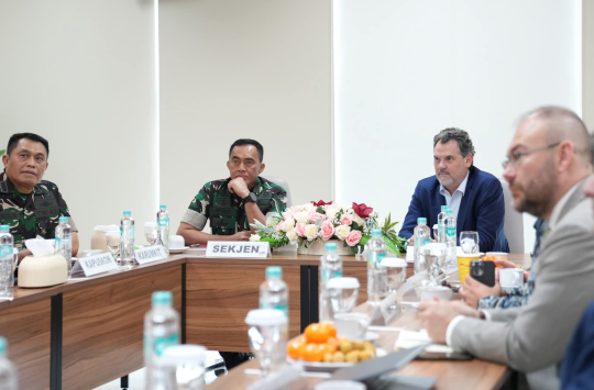Sekjen Kemenhan, Letjen TNI Tri Budi Utomo, saat melakukan kunjungan kerja ke RSPPN Panglima Besar Soedirman. (Foto :Kemenhan RI)