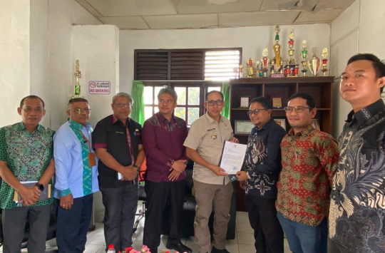 Pemerintah Kabupaten Tapanuli Utara menggelar rapat koordinasi percepatan penyaluran pupuk bersubsidi, Kamis (15/05/2025), bertempat di Kantor Camat Siborongborong