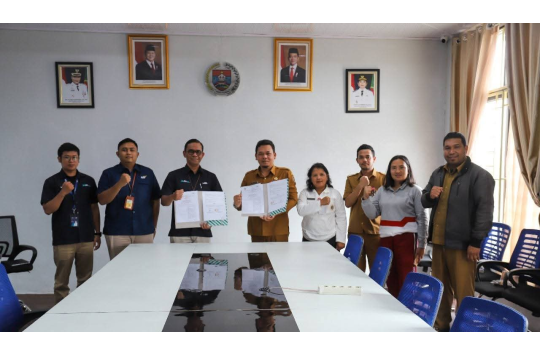 Penandatanganan PKS antara Pemkab Humbang Hasundutan diwakili DPMPTSP dan PT Taspen Pematangsiantar