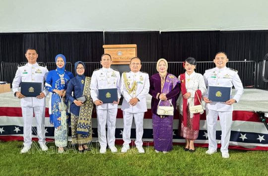Para Perwira TNI AL yang lulus dari United States Naval Command College dan US Naval Staff College di di Naval War College (NWC), Newport, Rhode Island, Amerika Serikat, pada Jumat 13 Juni 2025. (Foto: Dispen AL)