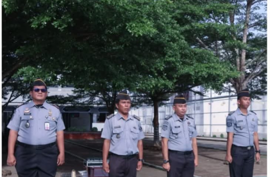 Kalapas Pemuda Langkat, Raymon Andika Girsang dan jajarannya saat mengikuti upacara