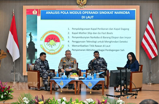 TNI AL mengadakan Focus Group Discussion (FGD) bertajuk  "Upaya Pemberantasan dan Penegakan Hukum Terhadap Tindak Pidana Narkotika melalui Jalur Laut” (Foto: Dispen AL)