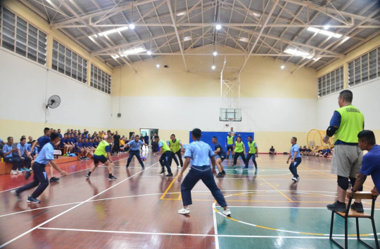 Personel TNI  AU dan Royal Thai Air Force (RTAF) melaksanakan olahraga bersama di Sports Centre Wing 1, Lanud Korat, Thailand, Kamis 12 Juni 2025. (Foto: Dispenau)