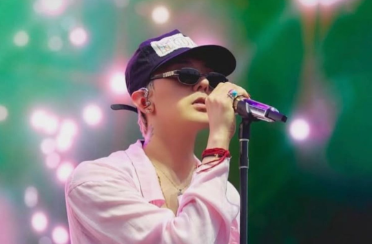 Para penggemar menyiapkan berbagai strategi, termasuk menyewa jasa “war tiket” dan menggunakan lebih dari satu perangkat, demi mendapatkan tiket konser G-Dragon di Jakarta, Kamis (12/6/2025).