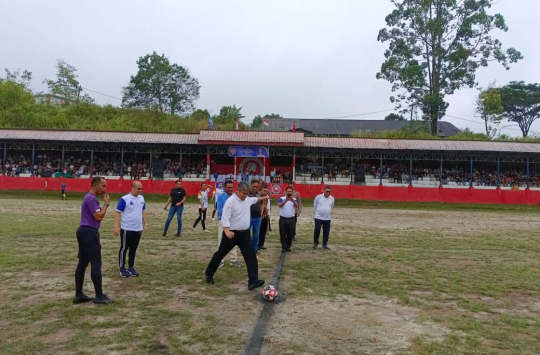 ﻿Turnamen Sepakbola Sabam Sinaga Cup Resmi Dibuka di Siborongborong, 16 Desa Siap Bersaing