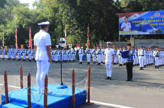 Upacara HUT Arsenal TNI AL ke-47  di Lapangan Selat Madura, Bangkalan, Madura, pada Senin, 16 Juni 2025.(Foto: Dispena AL)