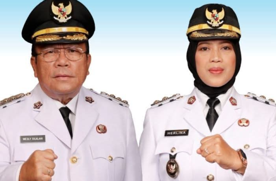 Wesly Silalahi-Herlina resmi dilantik sebagai Wali Kota dan Wakil Wali Kota Pematangsiantar di Jakarta