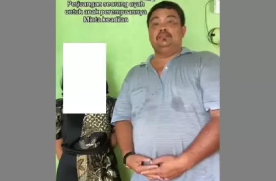 ayah korban saat membuat vidio meminta perlindungan hukum dari Presiden Prabowo