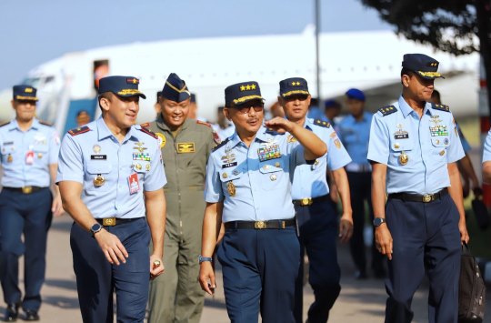 Wakasau, Marsekal Madya TNI Ir. Tedi Rizalihadi S., M.M., saat melakukan kunjungan kerja ke Pangkalan TNI AU Iswahjudi