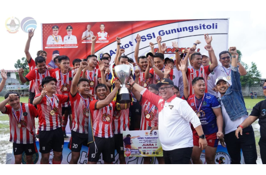 Wali Kota Gunungsitoli, turut untuk menyaksikan pertandingan final Piala PSSI 2025