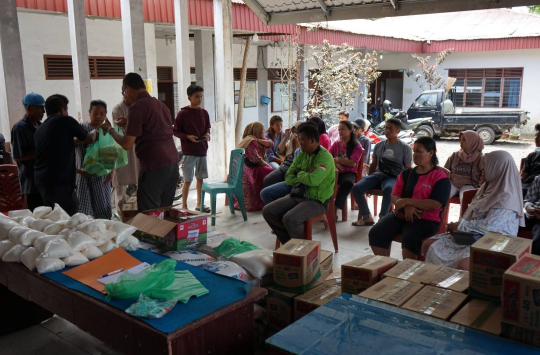 Wali Kota Wesly Silalahi Salurkan Bantuan untuk 30 KK Korban Puting Beliung di Pematangsiantar