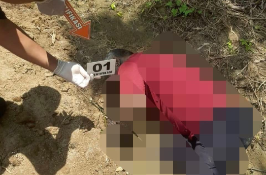 Jasad korban Ramli Siringo-ringo (69 tahun) saat ditemukan diperladangan (foto: Humas Polres Simalungun)