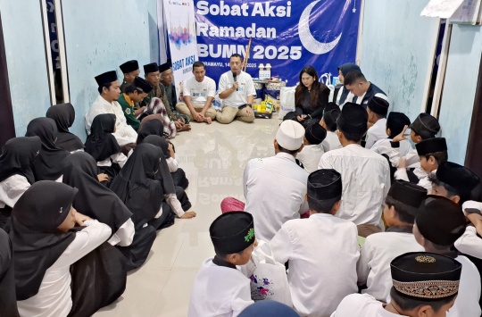 Kereta Api Indonesia (Persero) menggelar Program “Sobat Aksi Ramadhan”  di Yayasan Asrama Pendidikan Al Qur'an Desa Cibeber Kecamatan Sukagumiwang Kabupaten Indramayu